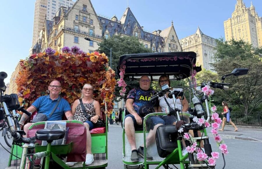 Best of NYC:Top-Rated Sex and the City Hotspots Pedicab Tour - Meeting at Central Park South and Getting Started