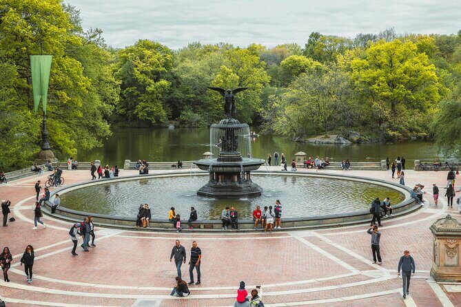 Central Park Movie Locations Pedicab Tour - Central Park Zoo, ice skating rink, and Balto: fun facts without the slog