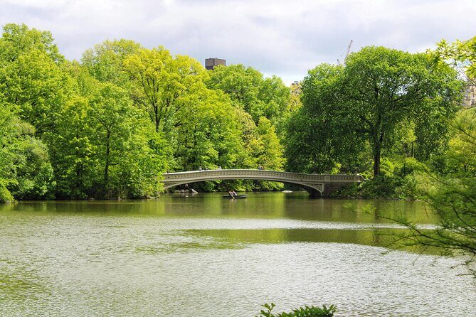 Central Park Movie Locations Pedicab Tour - Bethesda Fountain and Bow Bridge: the photo stops that earn their time