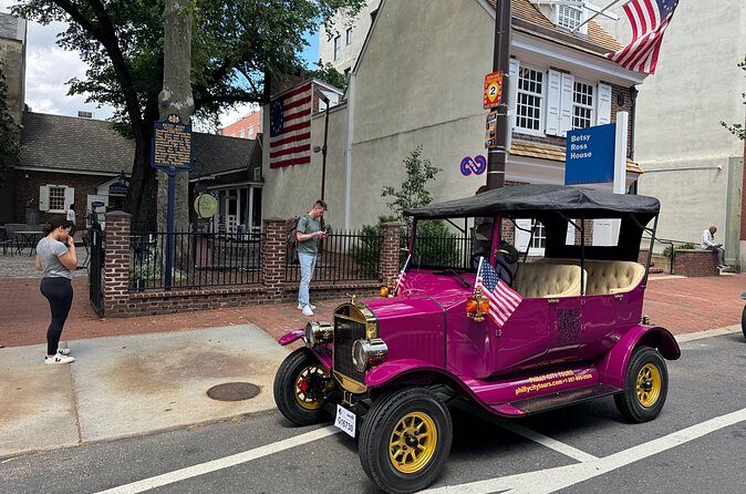 Explore Philadelphia via Vintage Car or Electric cart - The Liberty Bell and Independence Hall: the fast route through the loudest part of town