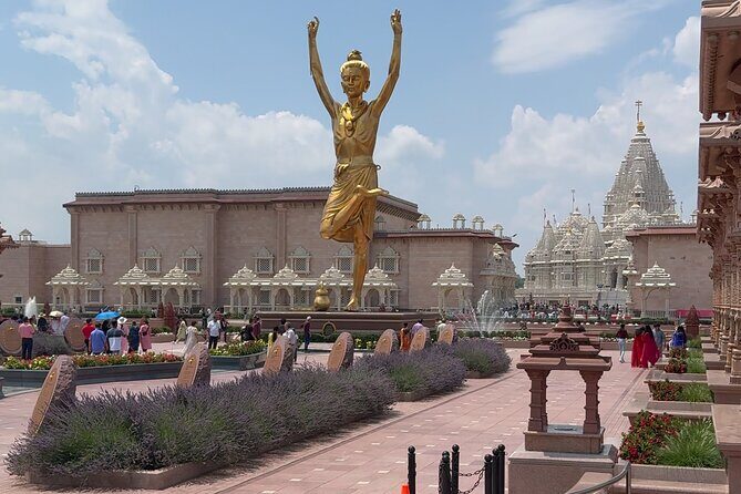 Explore the Hindu Temple a Spiritual Gem Near New York - Temple Service Time: A Calmer Kind of Cultural Moment