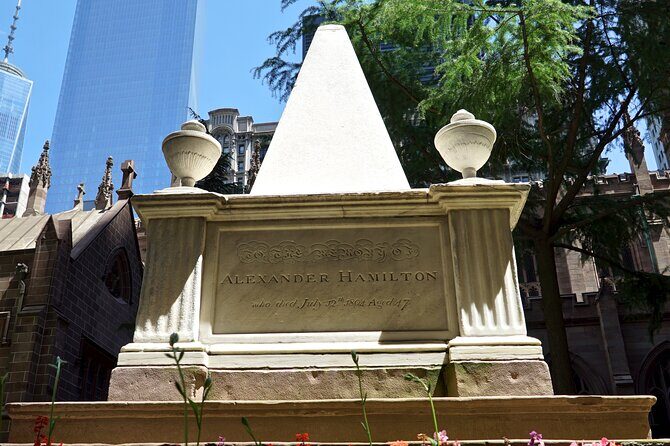 Guided Tour (with Audio) Hamilton Musical in Lower Manhattan NYC - Federal Hall: where government sat and where the Bill of Rights was signed