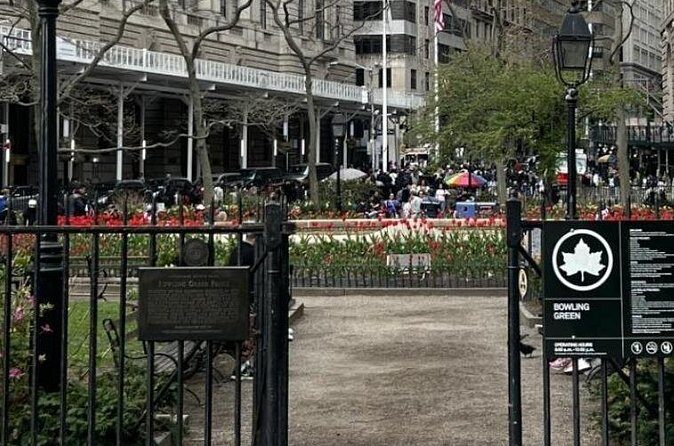 Guided Tour (with Audio) Hamilton Musical in Lower Manhattan NYC - How the audio and music pacing actually helps