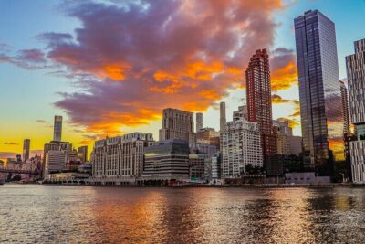 New York City Night Cruise Tour - The 90-minute night cruise: how the route feels in real life