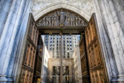 New York: VIP Guided Tour of St. Patrick's Cathedral - Up the marble stairs: reaching the cathedral’s heart