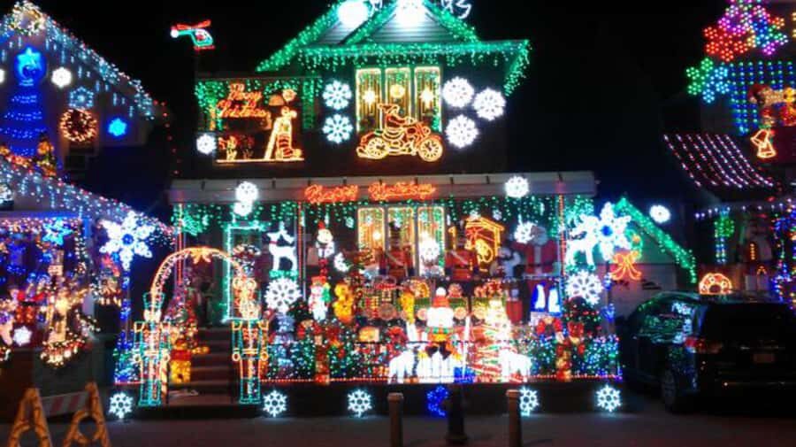 NYC: Christmas Lights Dyker Heights, Bay Ridge and DUMBO - When the Weather Turns: How to Prepare Without Overthinking It