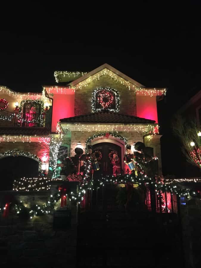 NYC: Christmas Lights Tour and Dyker Heights - Bay Ridge and Dyker Heights: where the lights feel like a winter spectacle