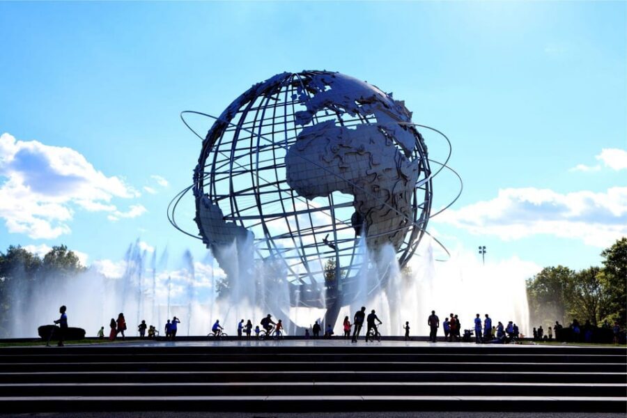 NYC: Contrast Tour Manhattan, El Bronx, Queens & Brooklyn - Price and logistics: what $40 really buys you