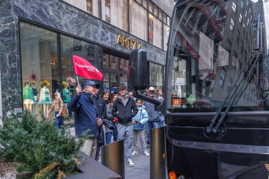 NYC: Half-Day Luxury Bus Tour with Empire State Access - Luxury bus comfort and the easy start at Button and Needle