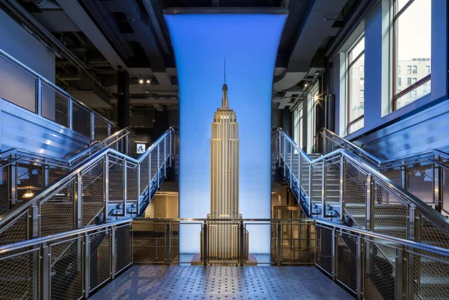 NYC: Half-Day Luxury Bus Tour with Empire State Access - Through SoHo, Chinatown, and Wall Street: the city’s speed changes