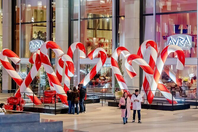 NYC Holiday Lights Sightseeing Bus Tour - Stop 5: Grand Central Terminal in wreaths and garlands