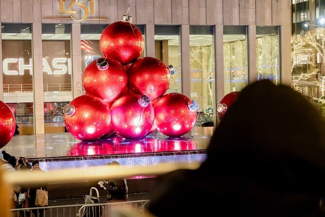 NYC Holiday Lights Sightseeing Bus Tour - Stop 6: A color-changing LED skyscraper in the season