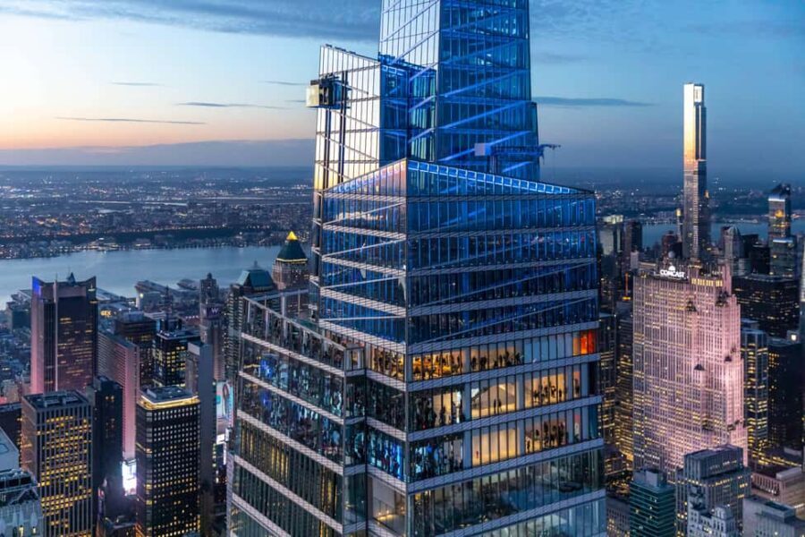 NYC: Midtown Architecture Tour & SUMMIT One Vanderbilt - Empire State Building: the photo moment that sets the tone