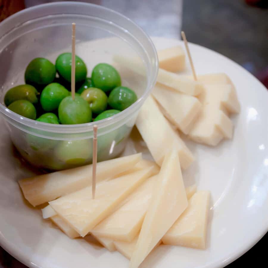 NYC: Original Chinatown and Little Italy Foodie Tour - Why This 3-Hour Food Walk Feels Like More Than Tasting