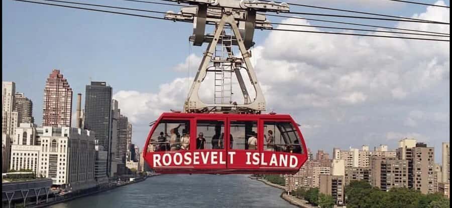 NYC: Panoramic Tour by Air, Water and Land - Meeting at Matto Espresso: start on the right street