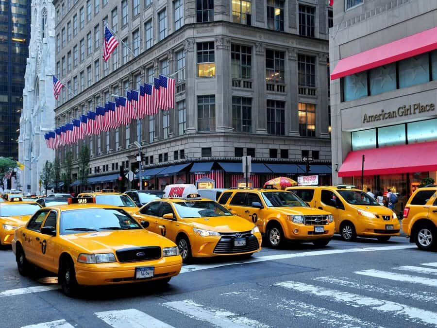 NYC: See 30+ Top Sights in One Day - Kids Join Free! - Wall Street to City Hall area: icons plus context