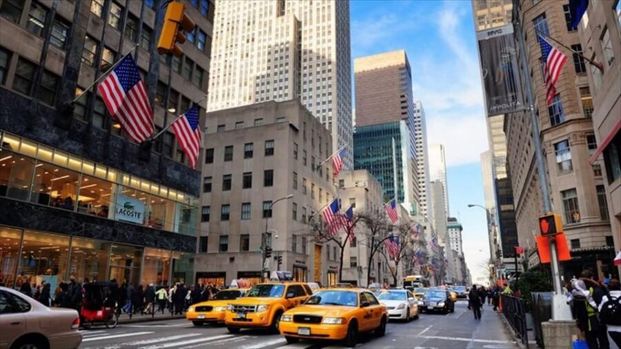 NYC: Top 30 Sights Tour and Empire State Building 86th Floor - Central Park photo stop and the Plaza Hotel finish before the big climb