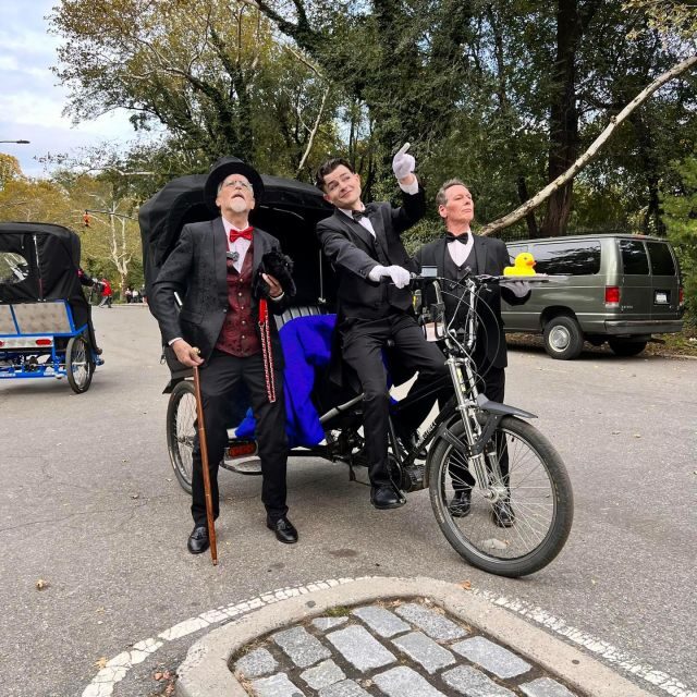 Official Pedicab Tours - Pick-up at 59th Street and 6th Avenue: the simple starting rhythm
