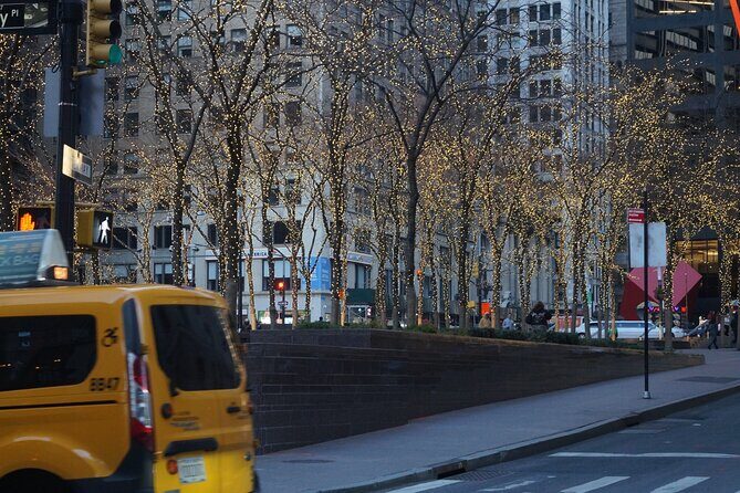 Private New York Downtown Highlights Half Day Tour - SoHo: cast-iron architecture and fashion-street energy