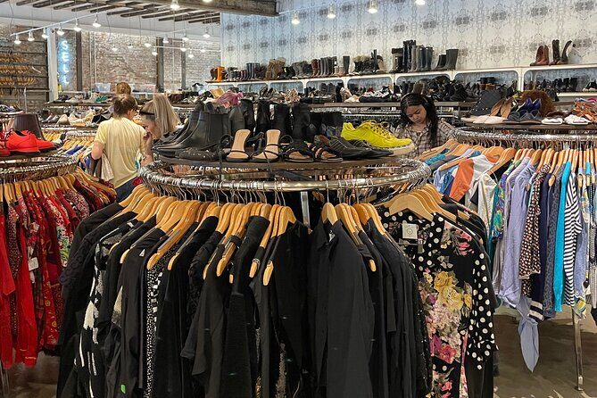 Vintage + Secondhand Shopping Walking Tour through Brooklyn, NYC - What makes the guide part genuinely useful (not just friendly)